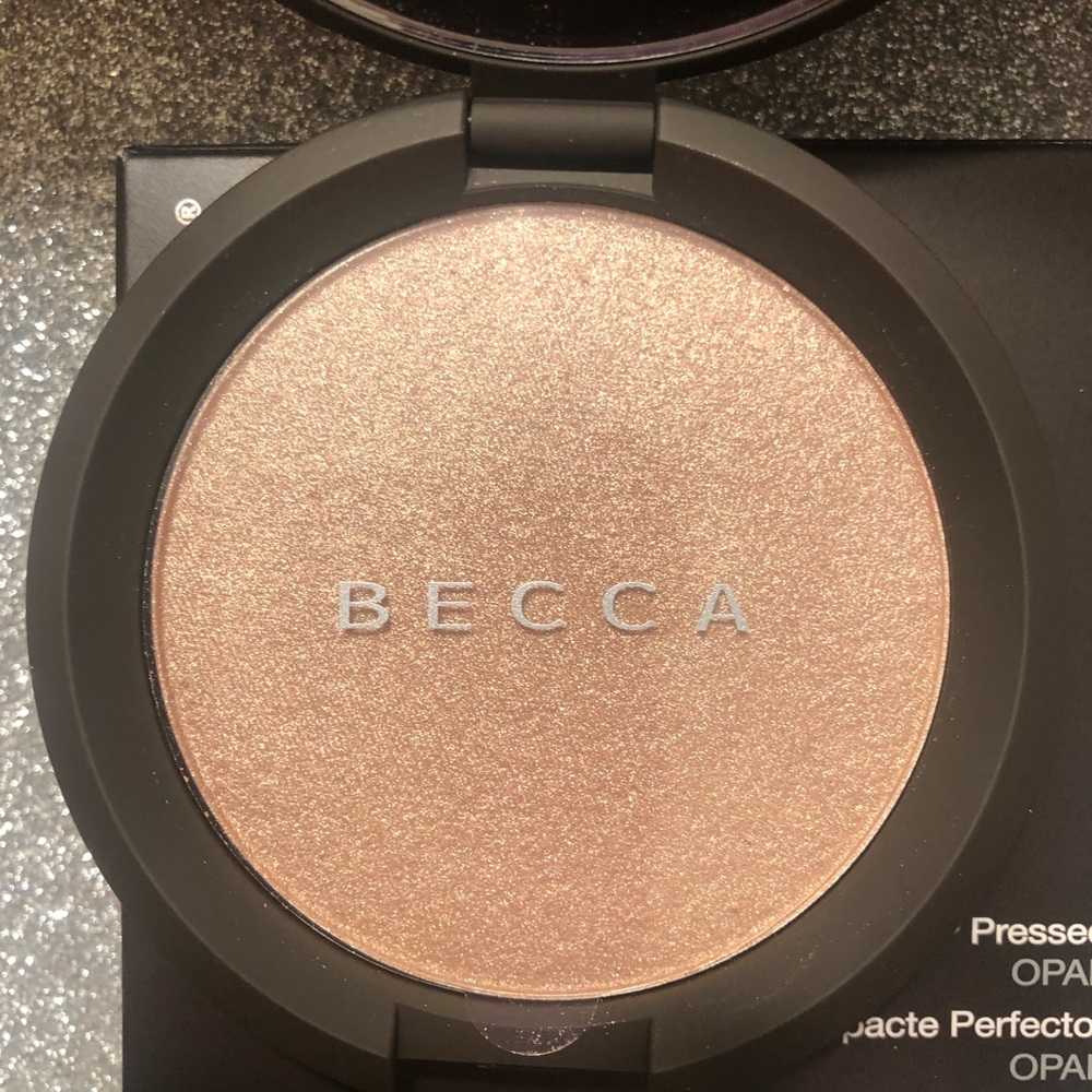 BNIB! BECCA Shimmering Skin Perfector Pressed Highlighter in OPAL 💎💖 - Picture 2 of 9